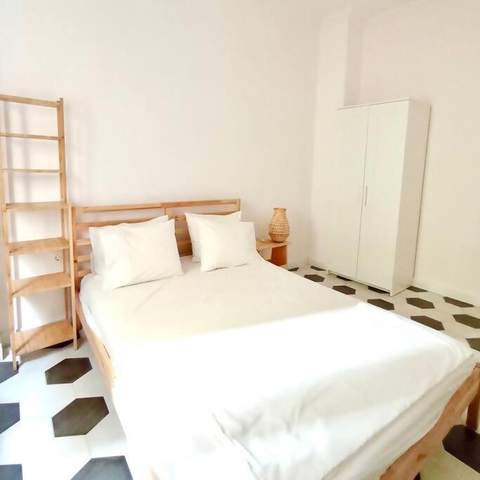 Stylish City Flat Near Promenade Tesalonika Bagian luar foto