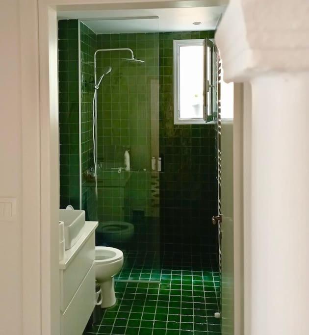 Stylish City Flat Near Promenade Tesalonika Bagian luar foto